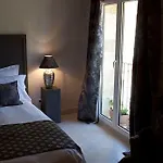 Casa de hóspedes D'hôtes La Maison De Léonie 4*