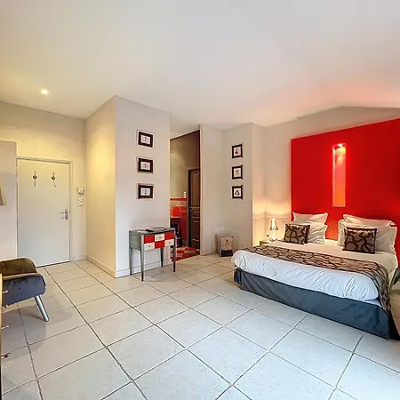 Chambres D'hotes La Maison De Leonie Guest house *