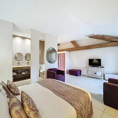 Guest house Chambres D'hotes La Maison De Leonie Collias