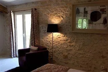 Guest house Chambres D'hotes La Maison De Leonie